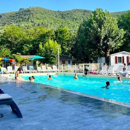 La Berge Fleurie - Aquatique Mialet (Gard)